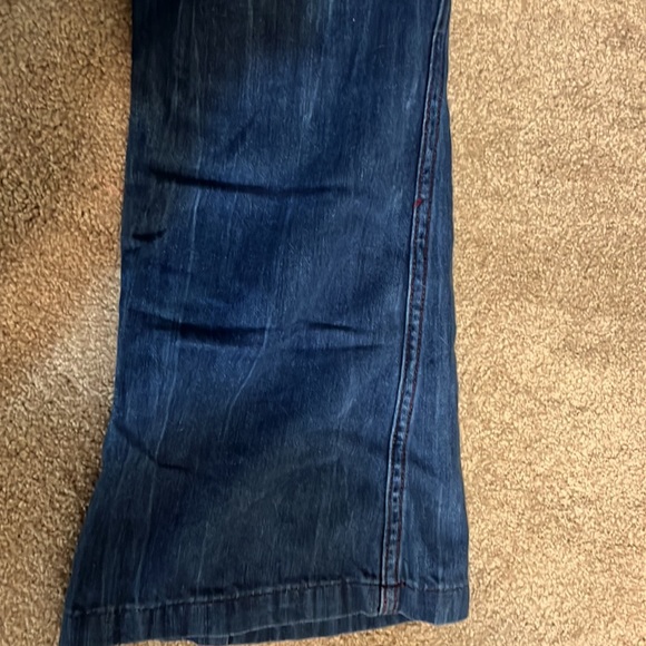 (Embroidered) Free People, Low-Waisted Flare Jeans, size 24 + Cool Back Pockets - Picture 8 of 8